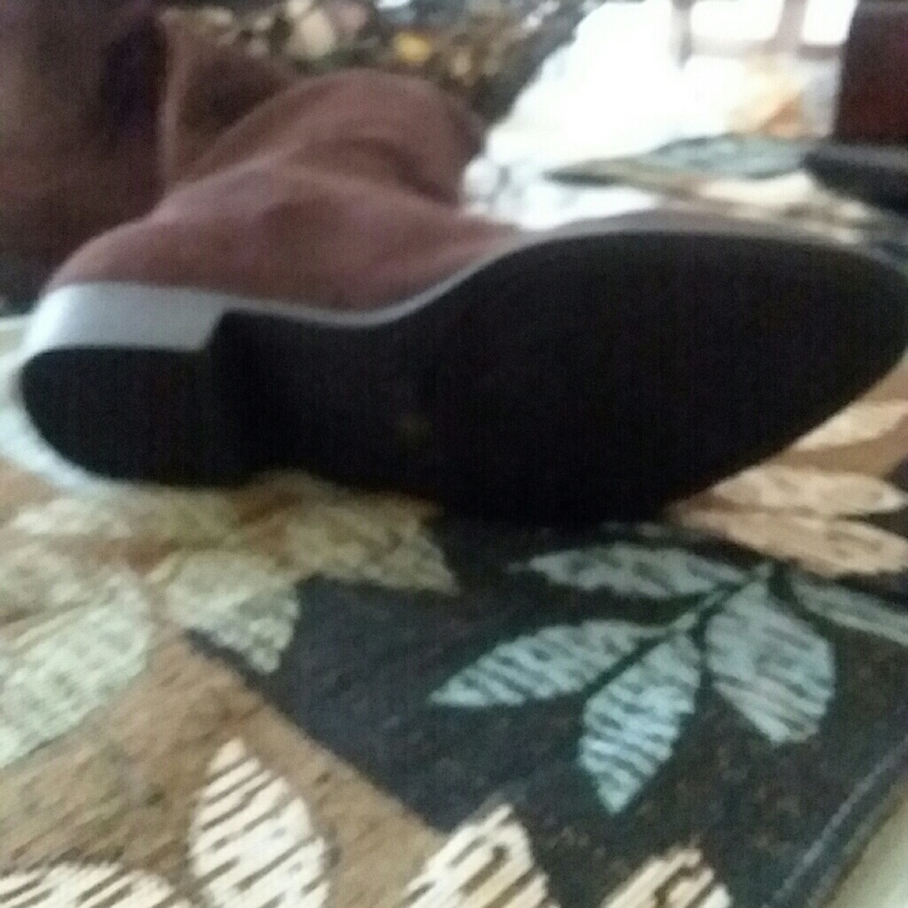 Boots - Picture 2 of 3